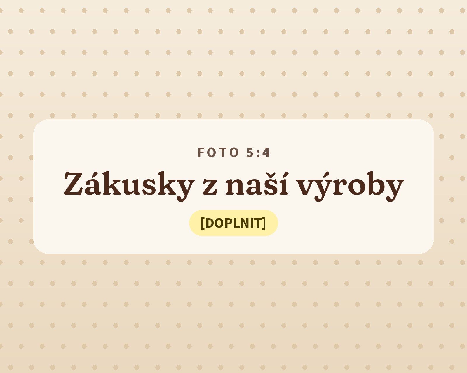 Čerstvé zákusky z naší výroby ve vitríně cukrárny
